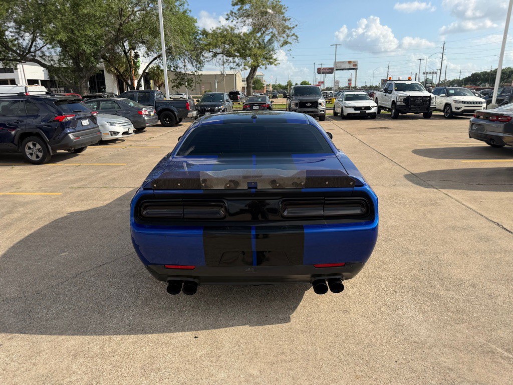 2021 Dodge Challenger Image 11