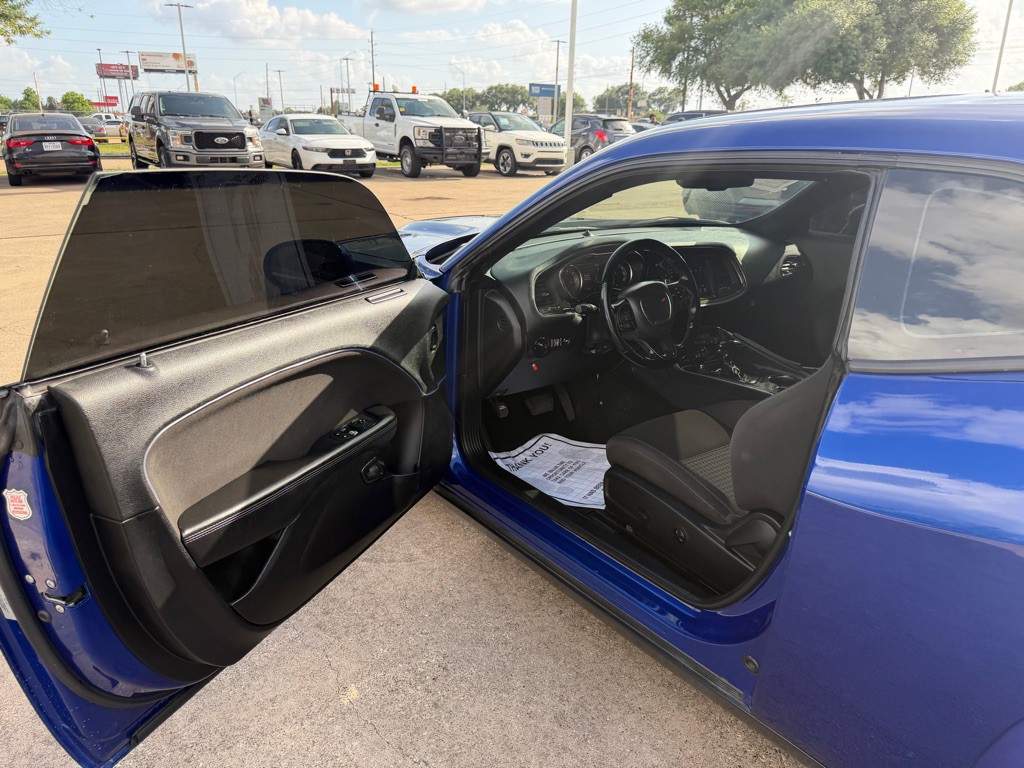 2021 Dodge Challenger Image 16