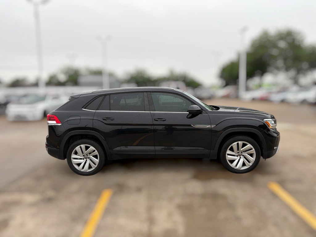 2020 Volkswagen Atlas Cross Sport Image 5