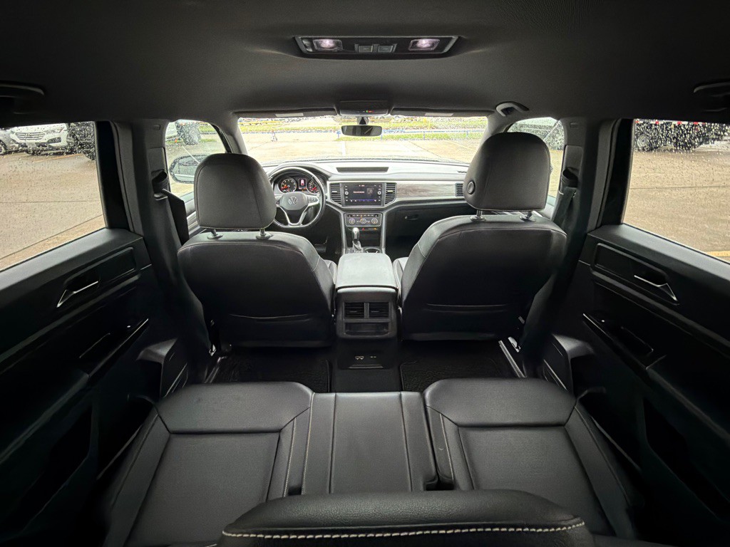 2020 Volkswagen Atlas Cross Sport Image 16