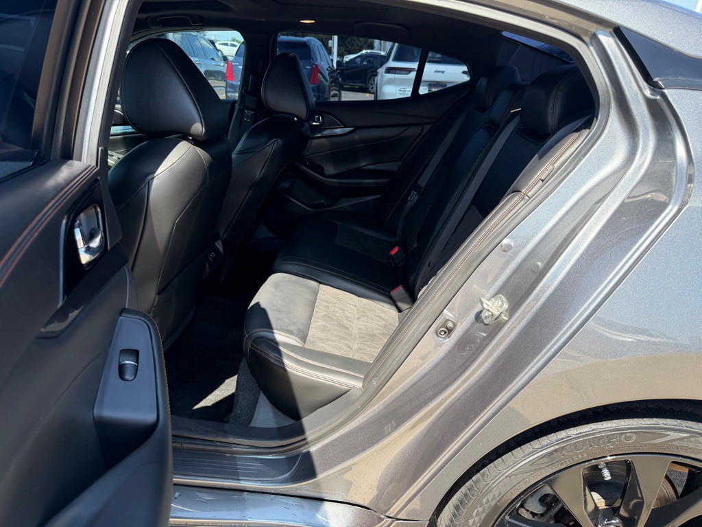 2019 Nissan Maxima Image 12