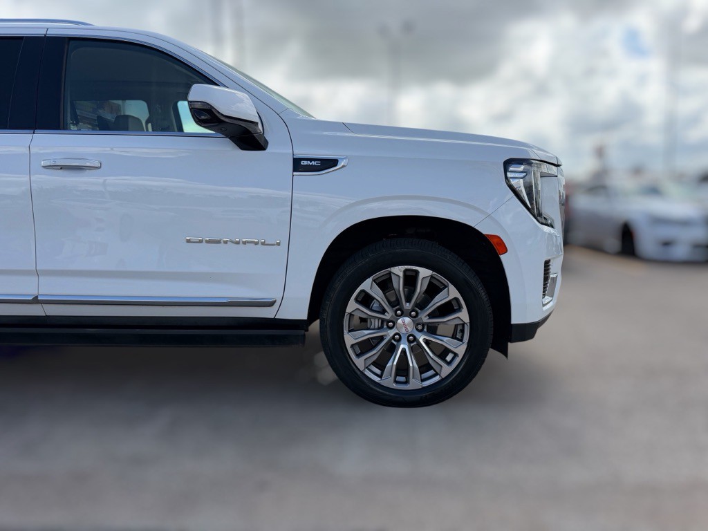 2021 GMC Yukon Image 6