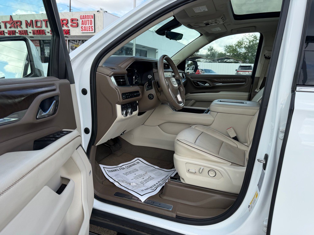 2021 GMC Yukon Image 16