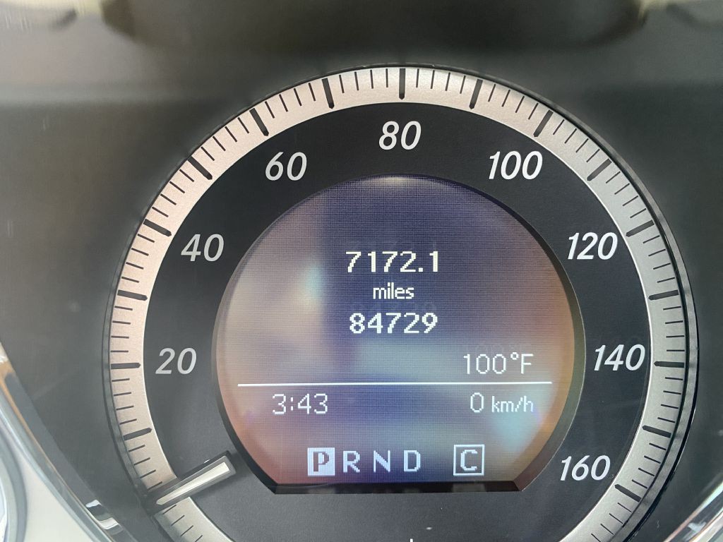 2010 Mercedes-Benz C-Class Image 10