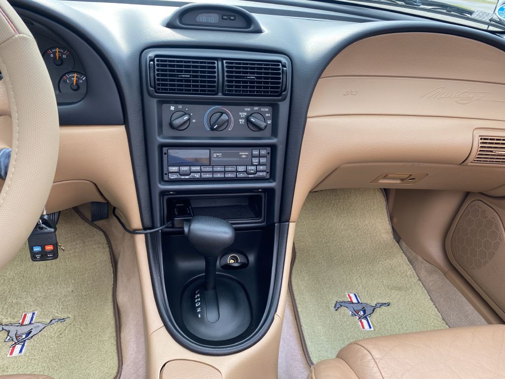1997 Ford Mustang Image 8