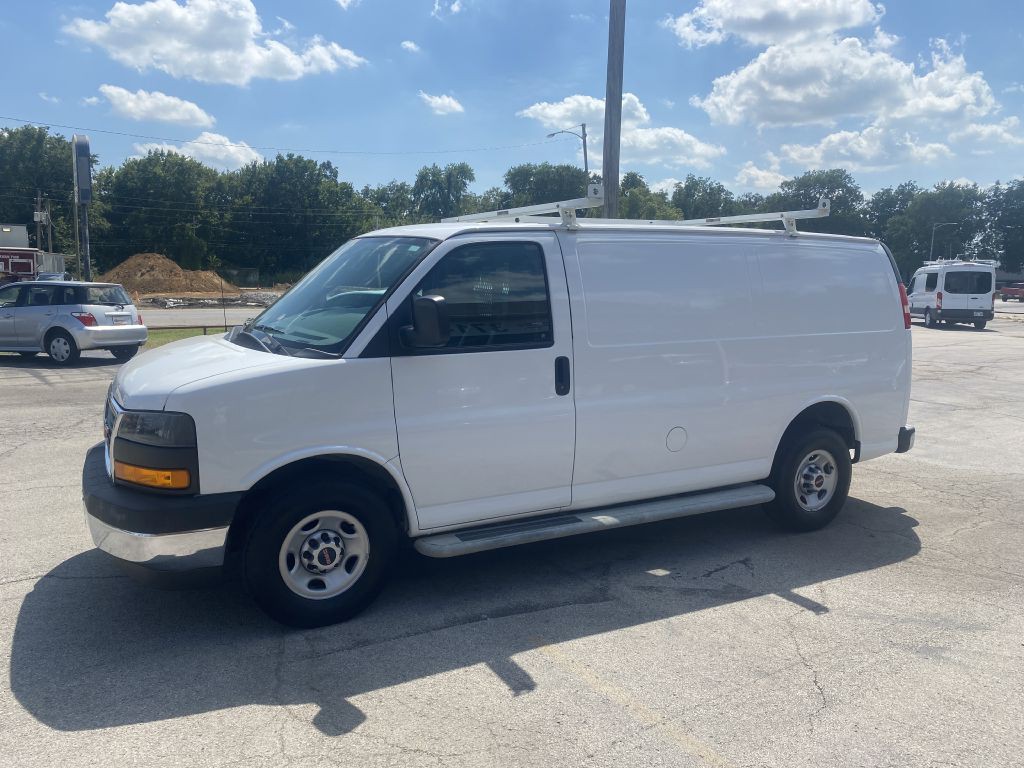 2018 GMC Savana Image 3