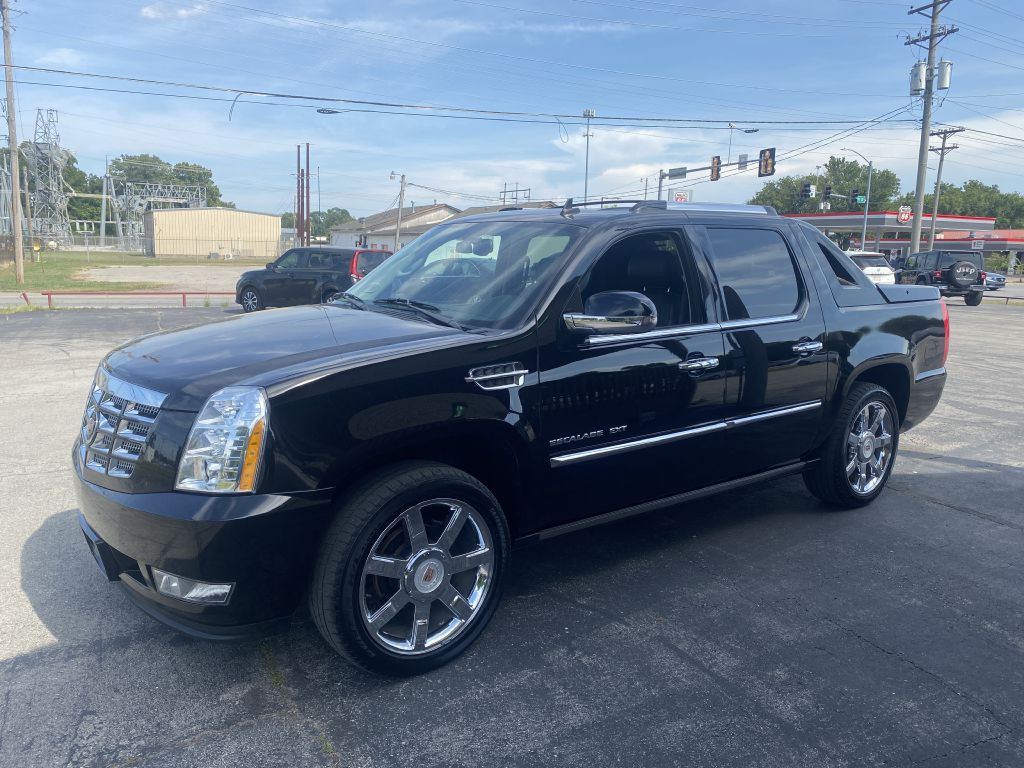 2013 Cadillac Escalade Image 1