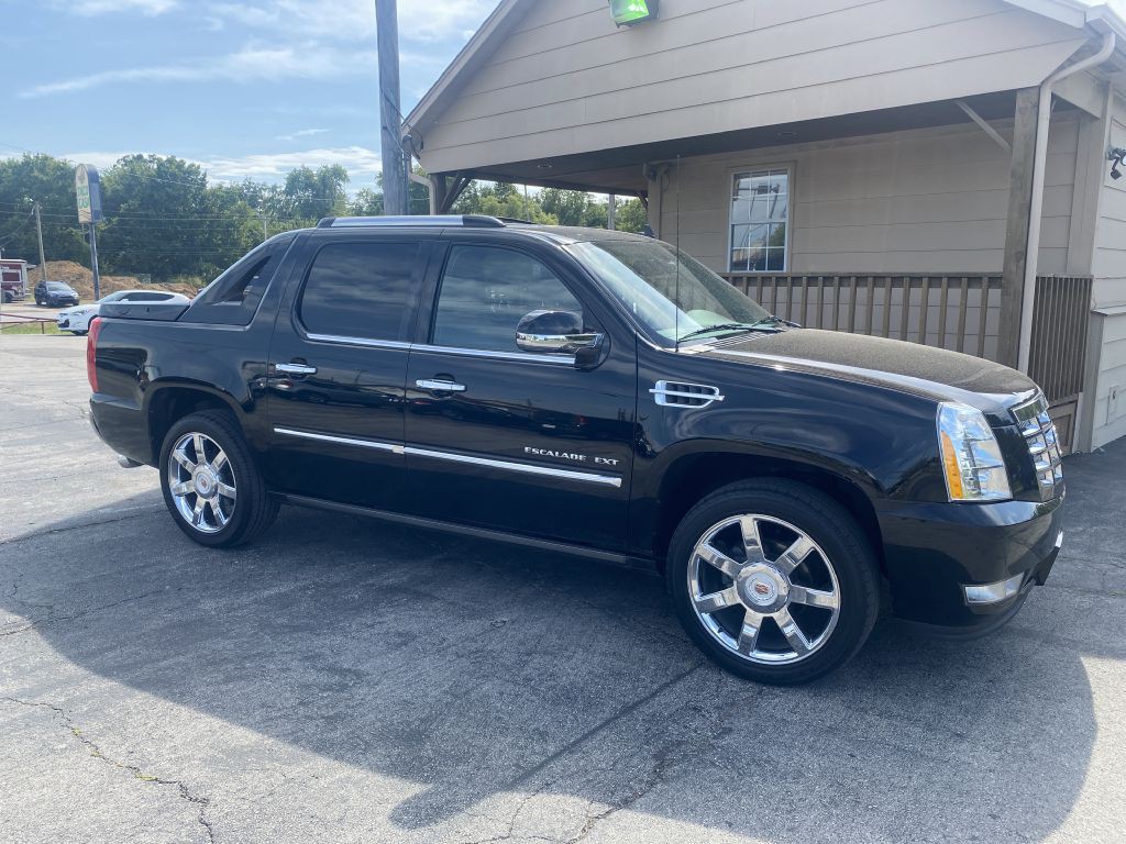 2013 Cadillac Escalade Image 3