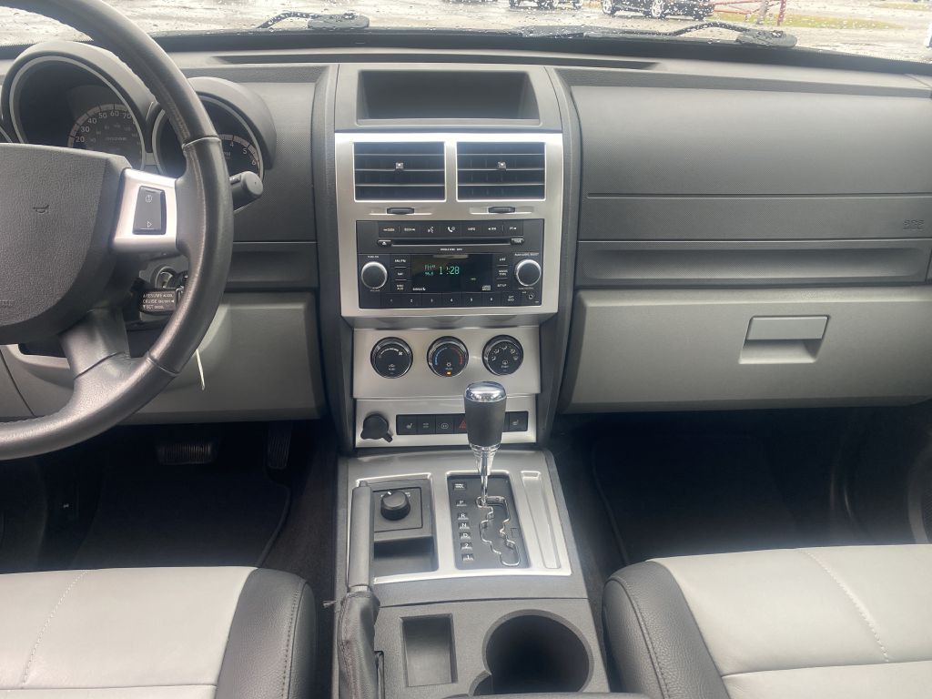 2009 Dodge Nitro Image 8