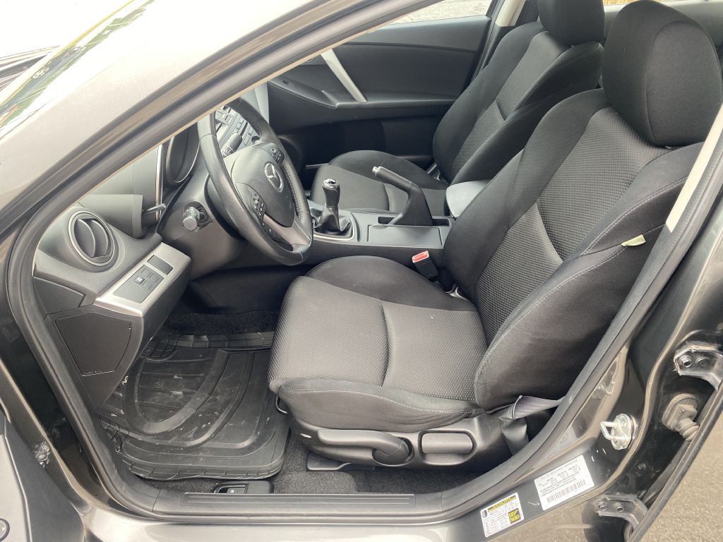 2012 Mazda Mazda3 Image 8