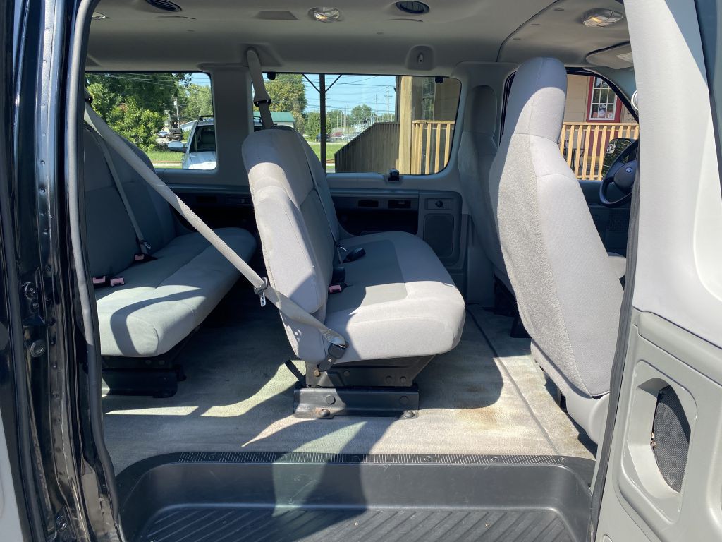 2013 Ford Econoline Image 15