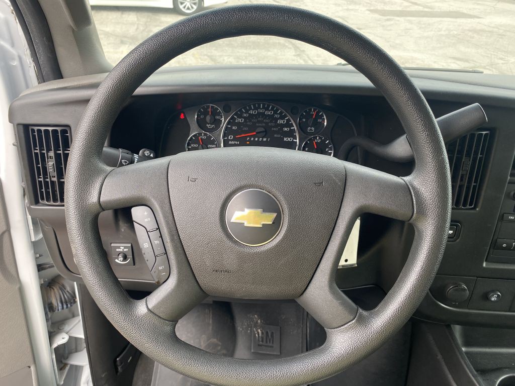 2017 Chevrolet Express Image 9