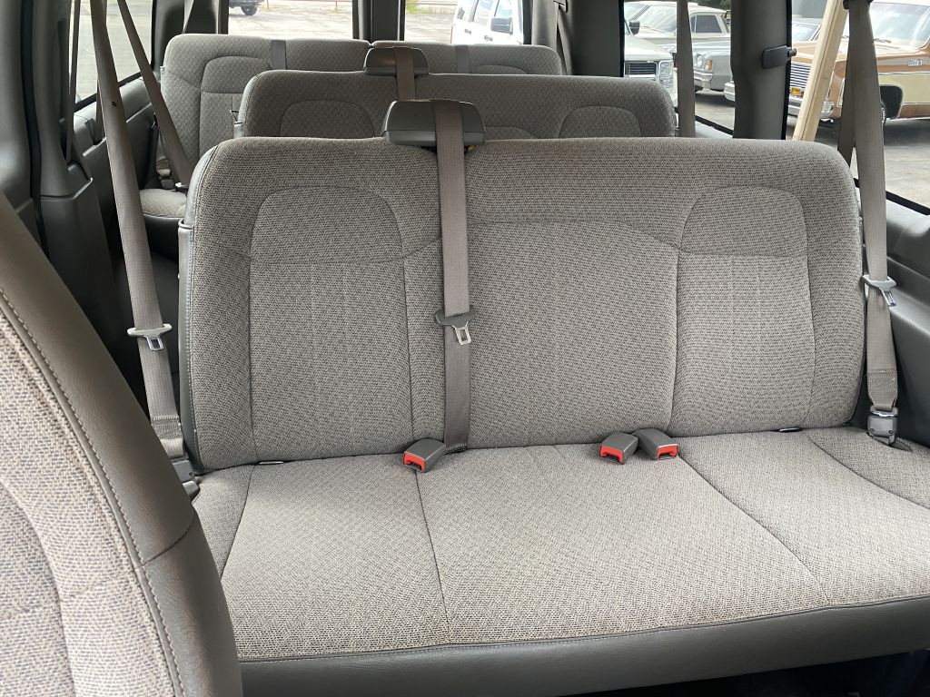 2017 Chevrolet Express Image 16