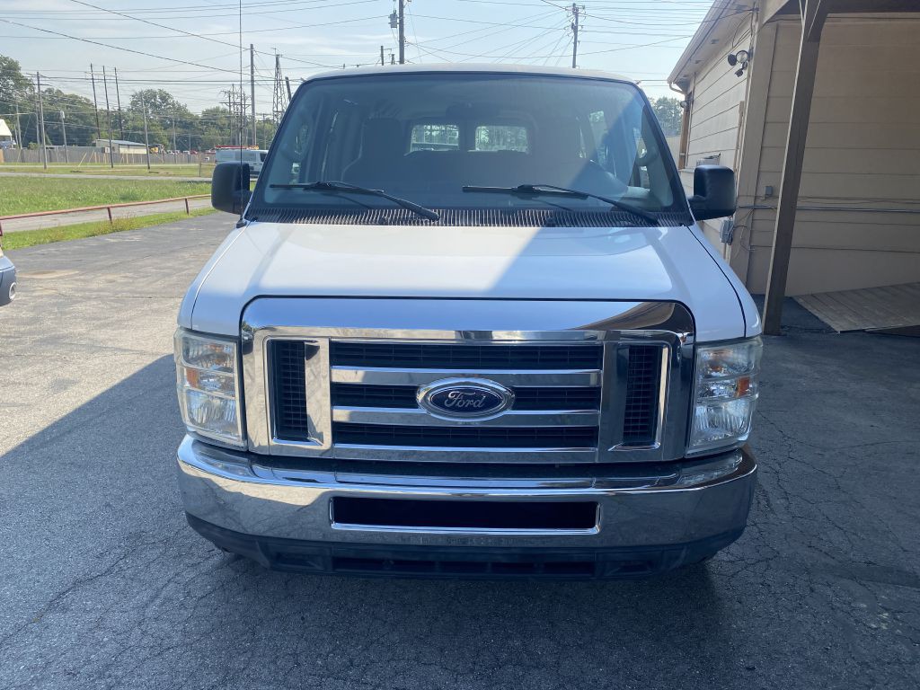 2012 Ford Econoline Image 2