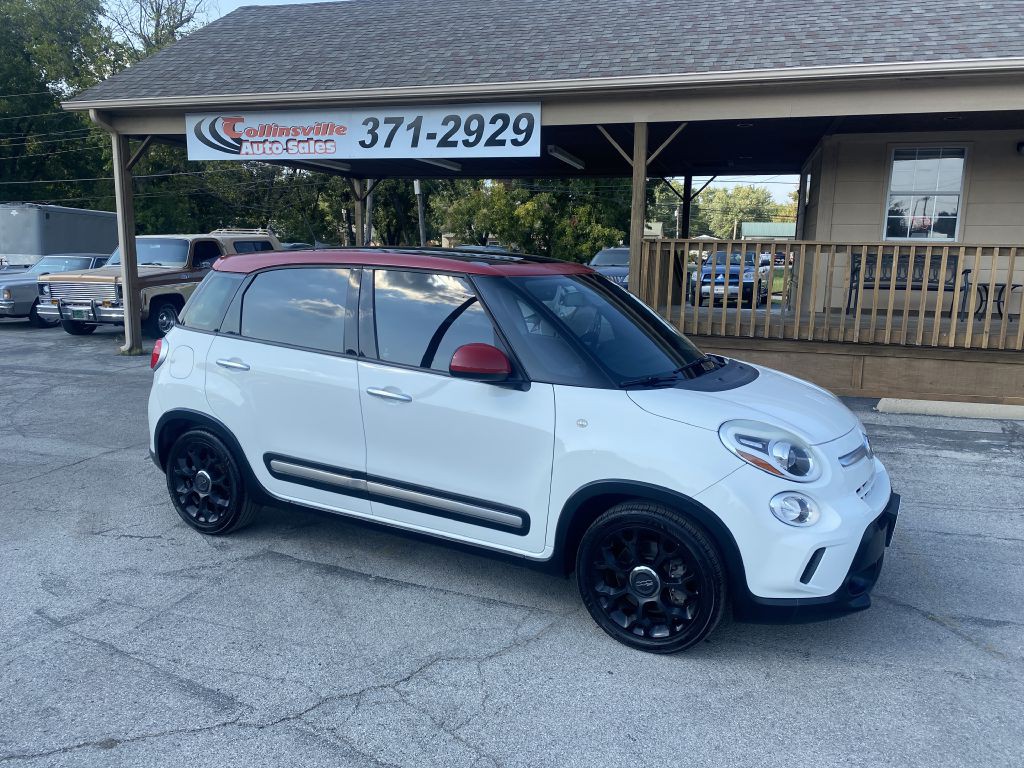2016 FIAT 500L Image 1