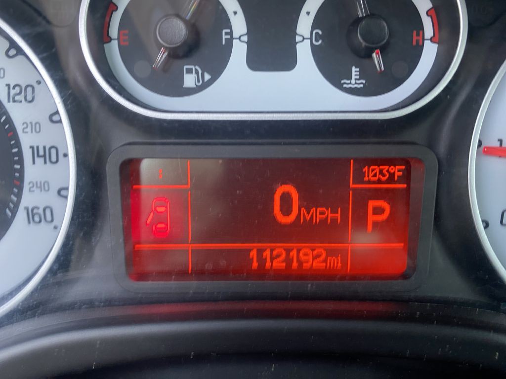 2016 FIAT 500L Image 10