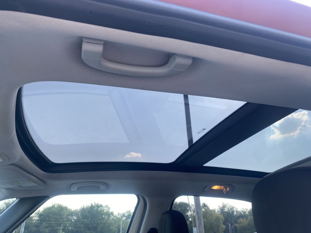 2016 FIAT 500L Image 12
