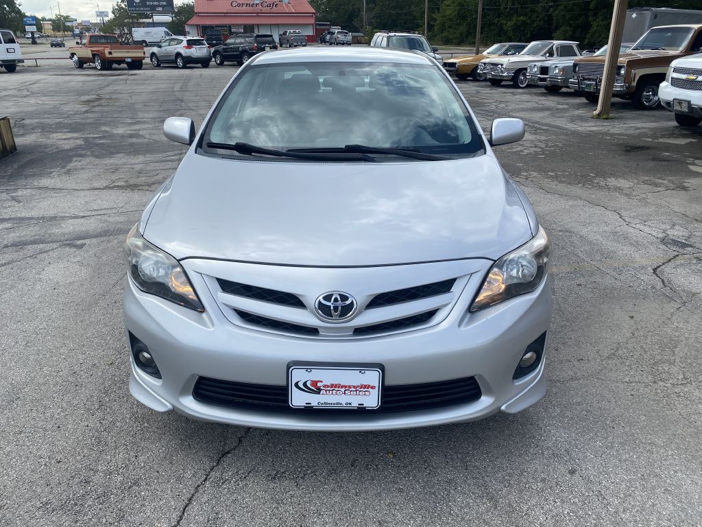 2013 Toyota Corolla Image 2