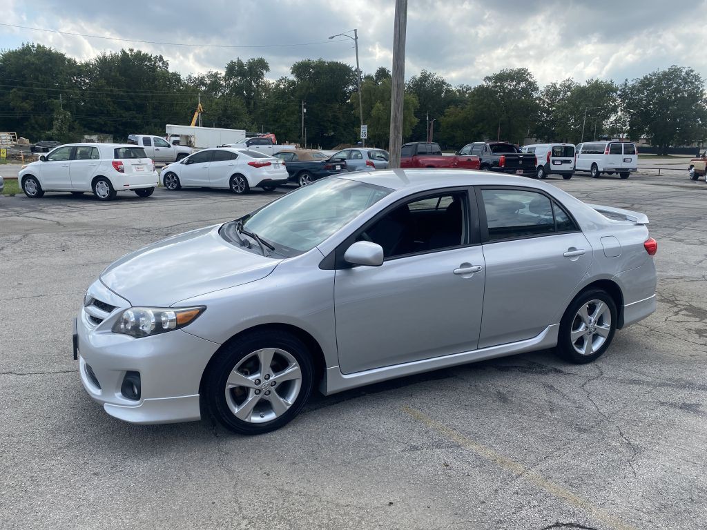 2013 Toyota Corolla Image 3
