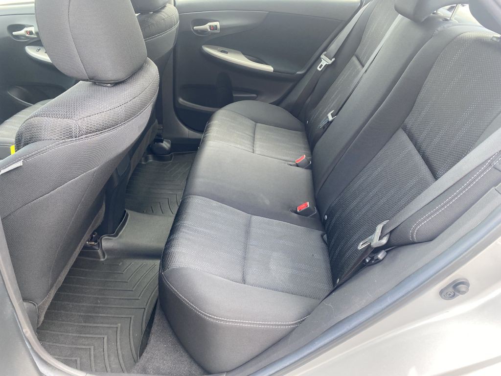 2013 Toyota Corolla Image 5
