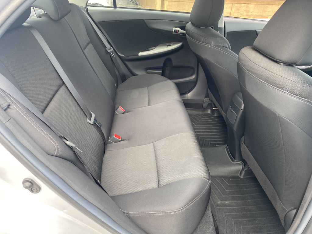 2013 Toyota Corolla Image 14