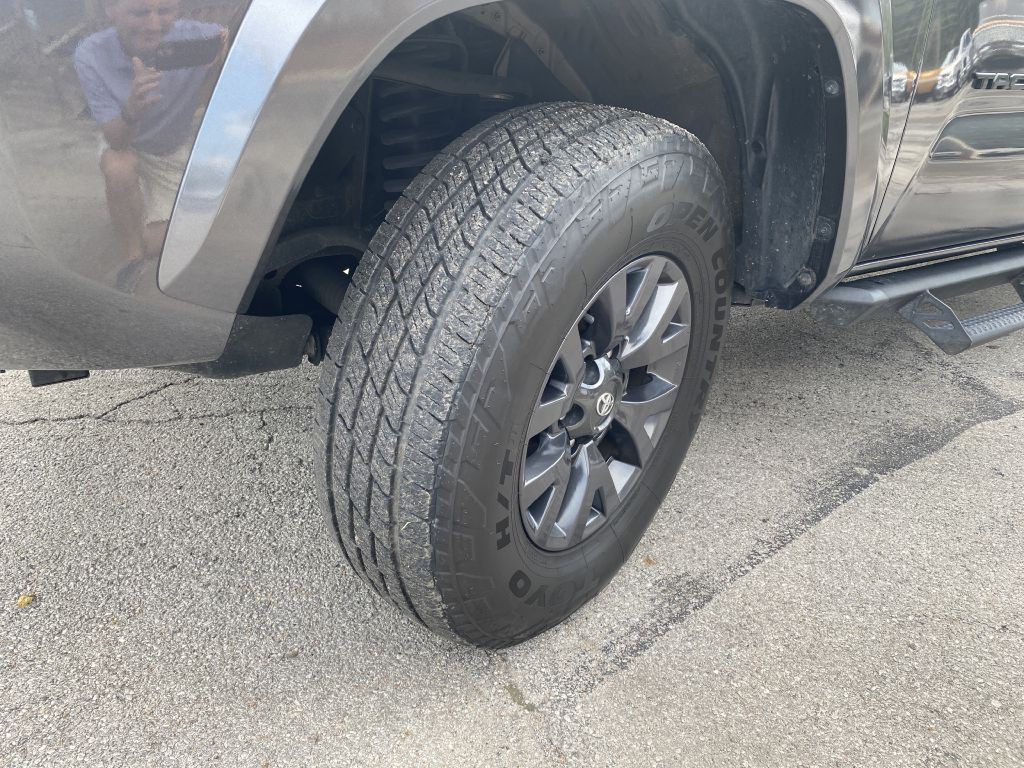 2021 Toyota Tacoma Image 12