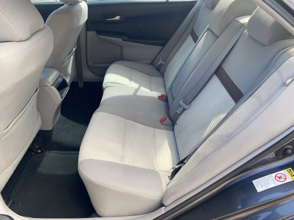 2012 Toyota Camry Image 5