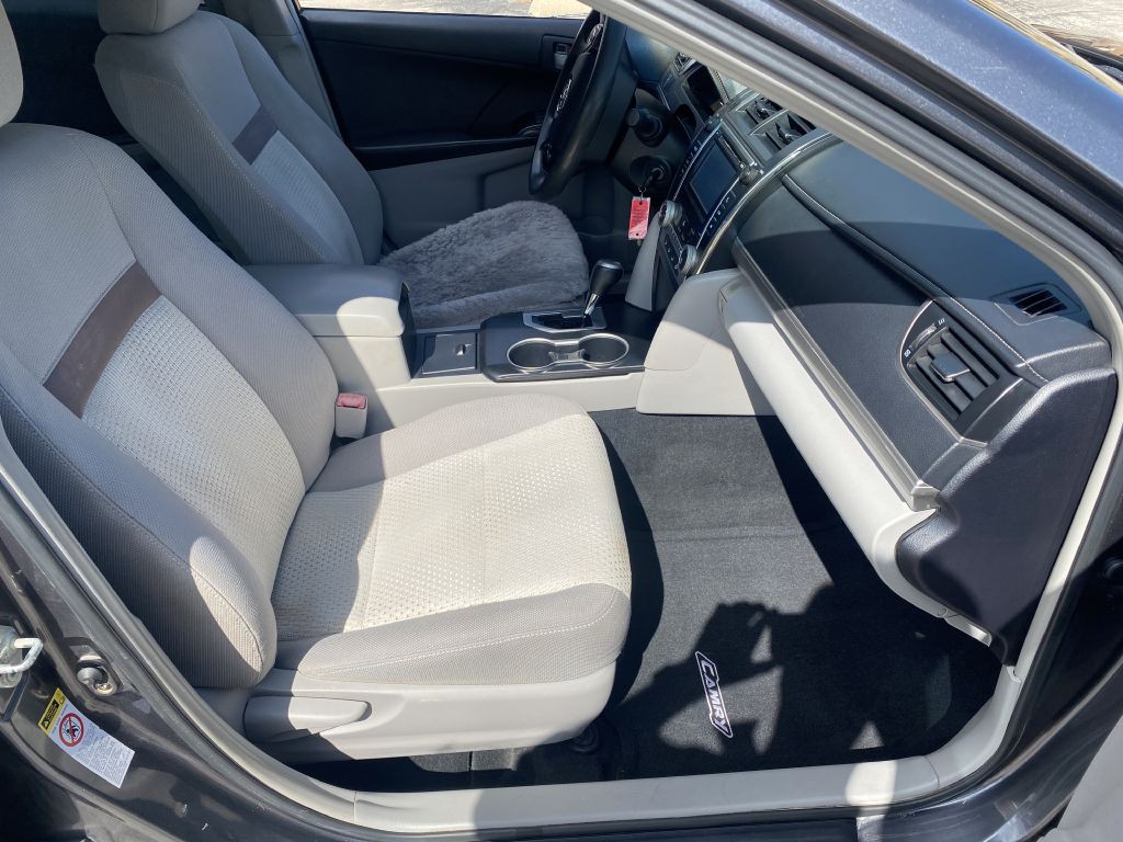 2012 Toyota Camry Image 11