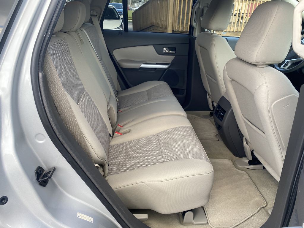 2011 Ford Edge Image 17