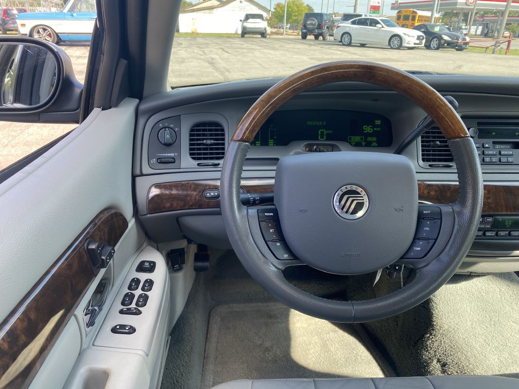 2005 Mercury Grand Marquis Image 6