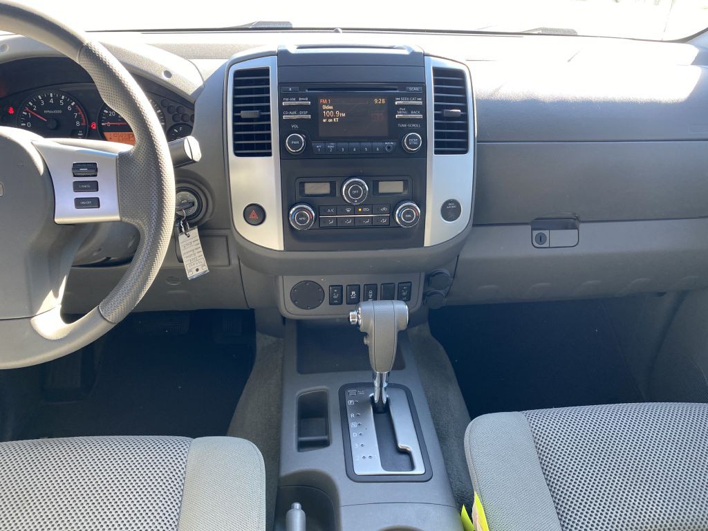 2014 Nissan Frontier Image 8