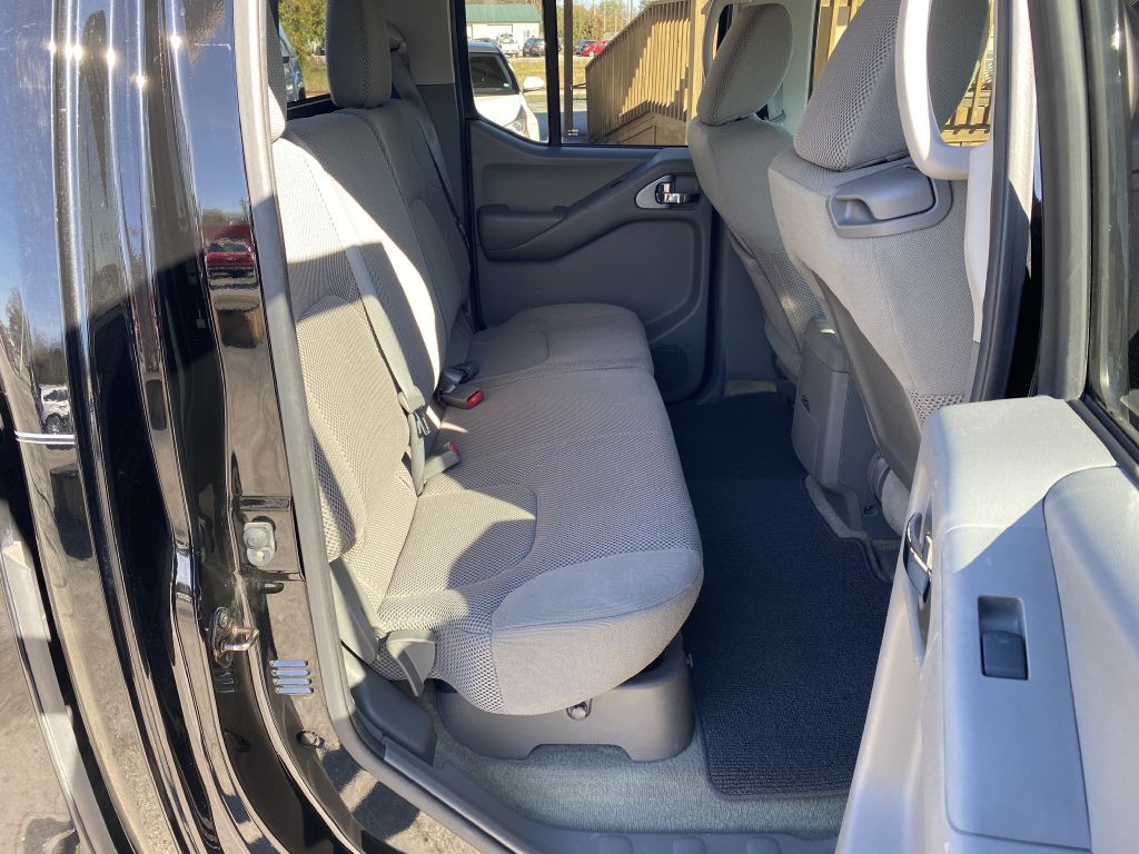 2014 Nissan Frontier Image 16