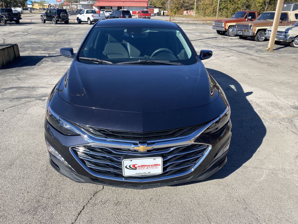 2023 Chevrolet Malibu Image 2