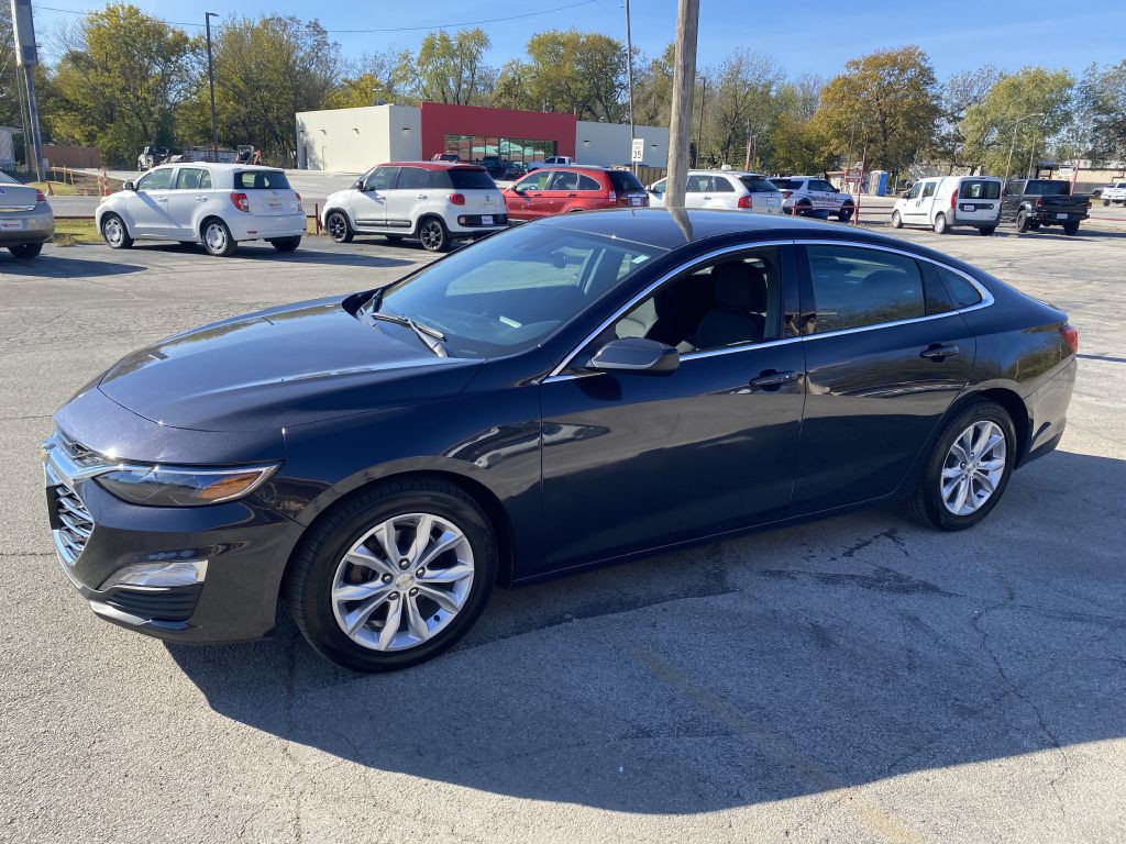 2023 Chevrolet Malibu Image 3