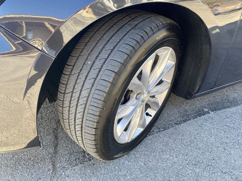 2023 Chevrolet Malibu Image 11