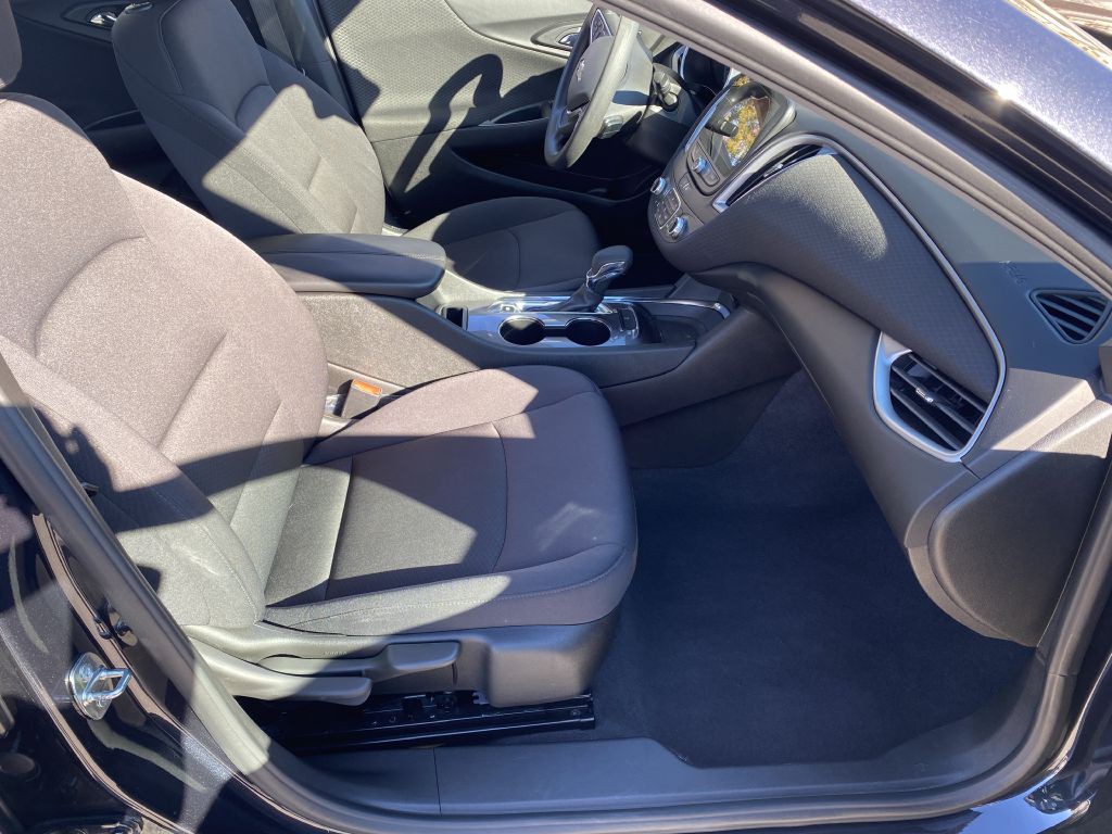 2023 Chevrolet Malibu Image 13