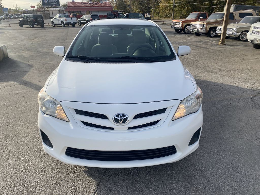 2011 Toyota Corolla Image 2