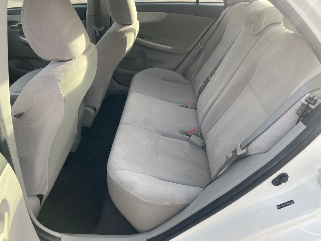 2011 Toyota Corolla Image 5