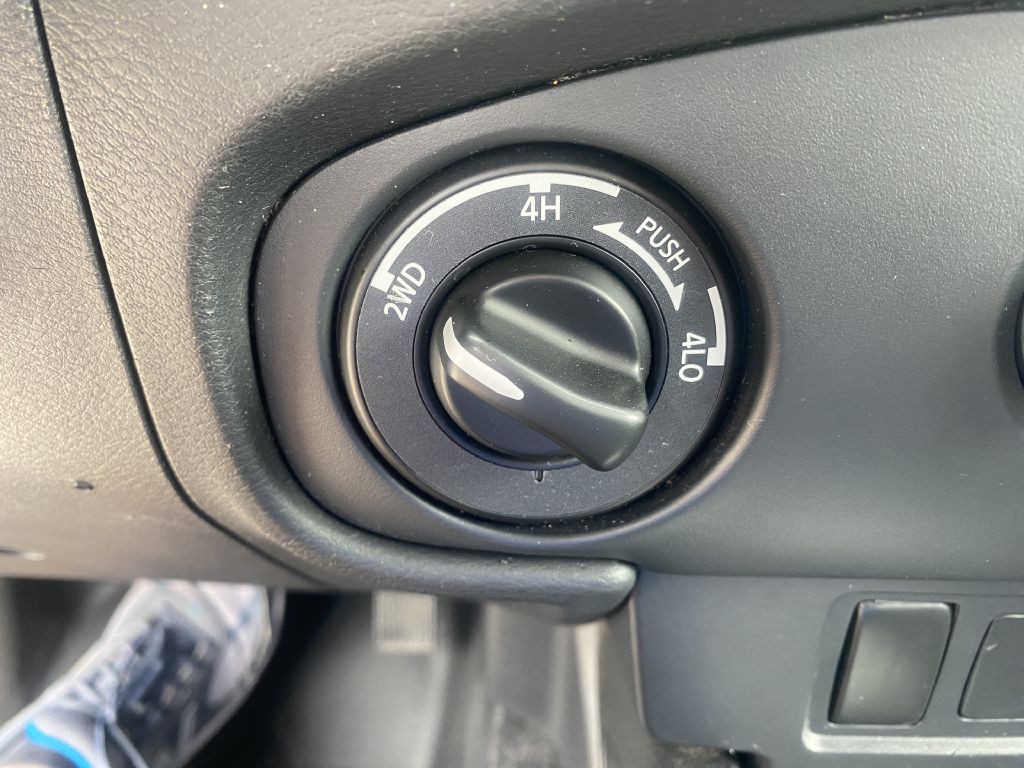 2022 Nissan Frontier Image 12