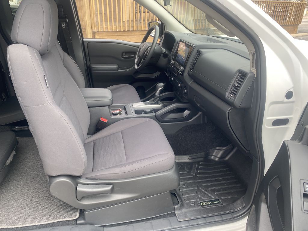 2022 Nissan Frontier Image 15