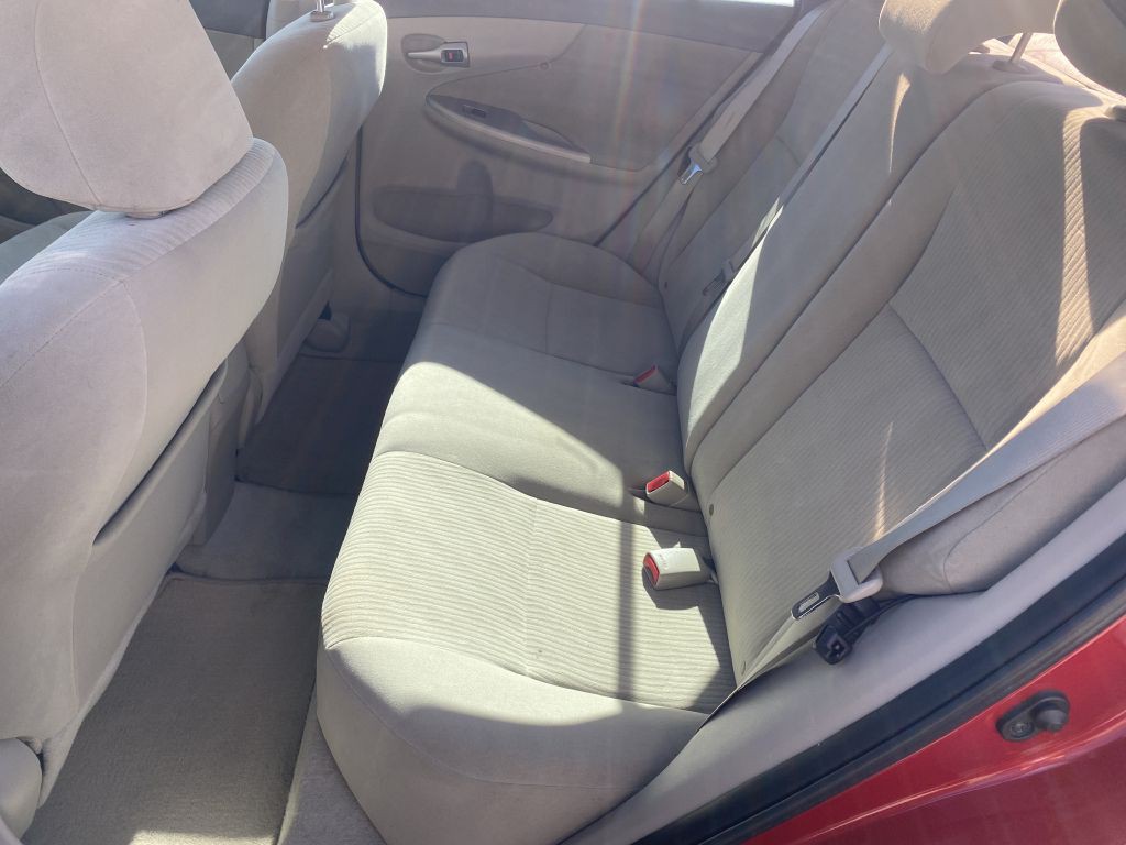 2010 Toyota Corolla Image 5