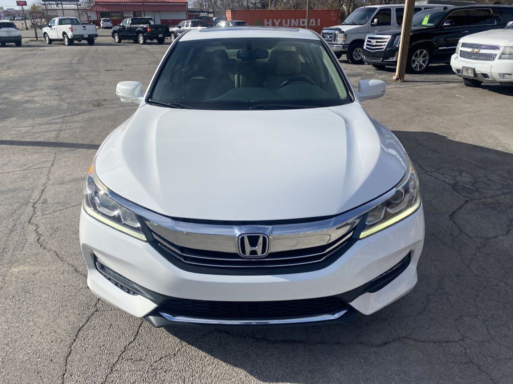 2016 Honda Accord Image 2