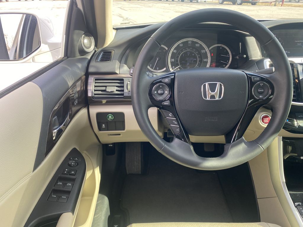 2016 Honda Accord Image 7
