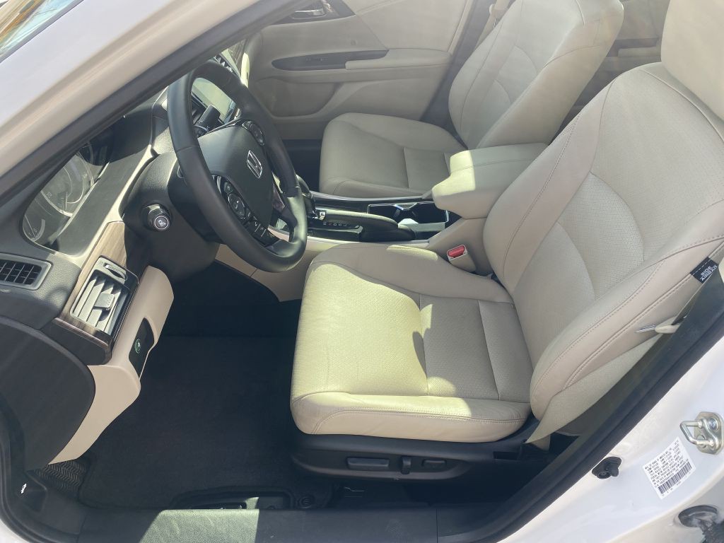 2016 Honda Accord Image 9