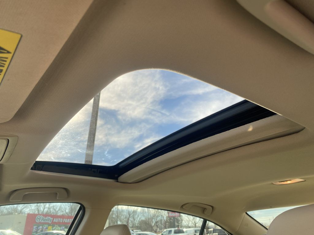 2016 Honda Accord Image 15