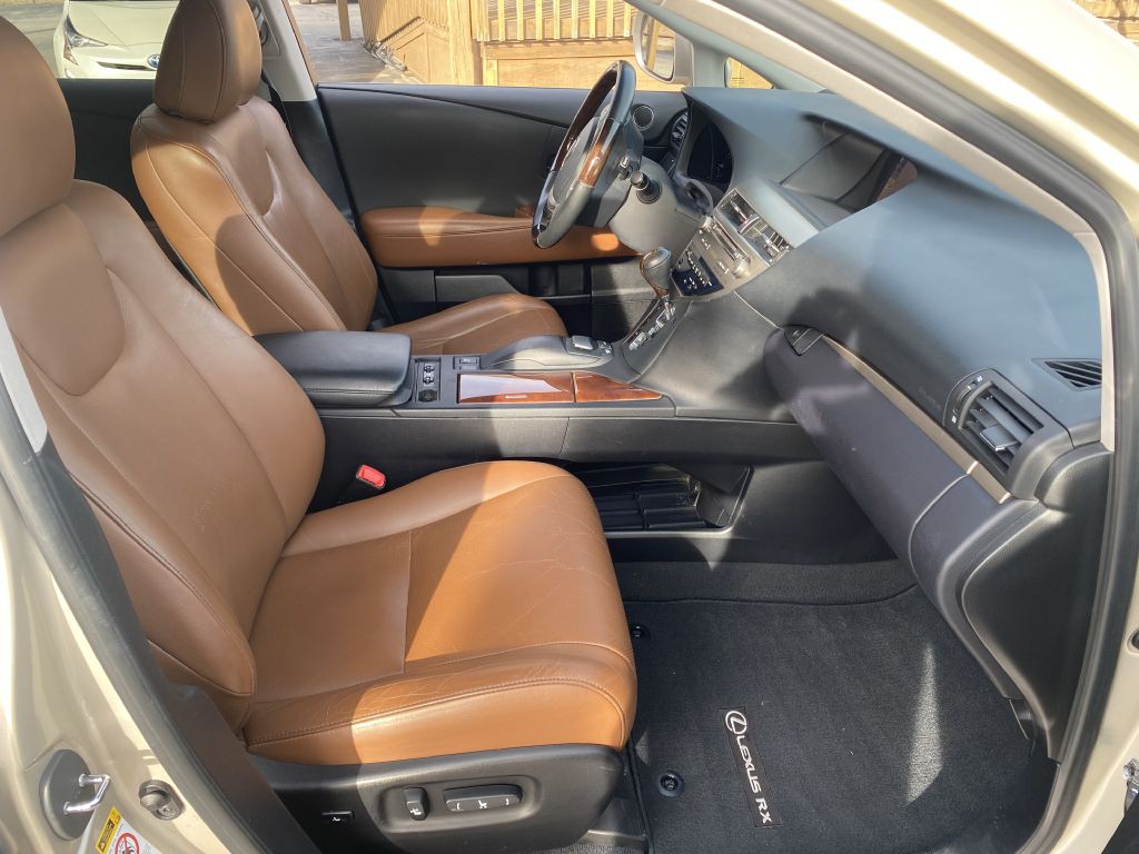 2013 Lexus RX Image 16