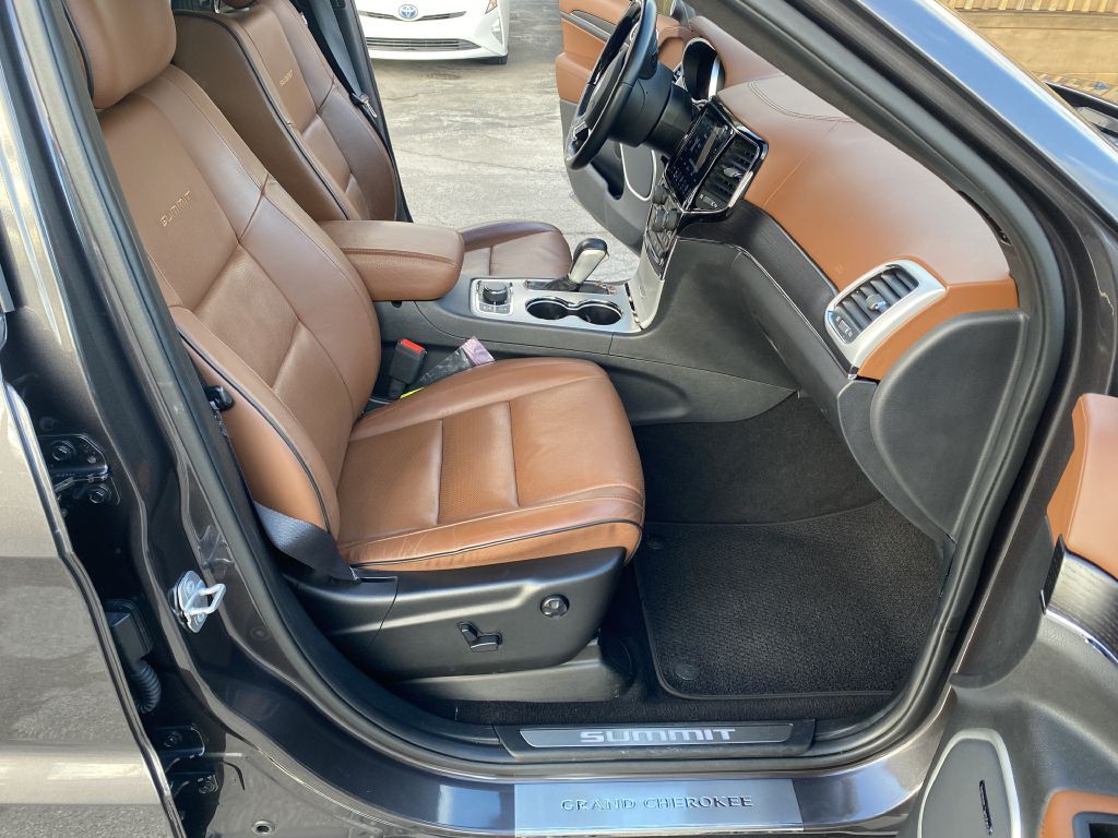 2020 Jeep Grand Cherokee Image 15