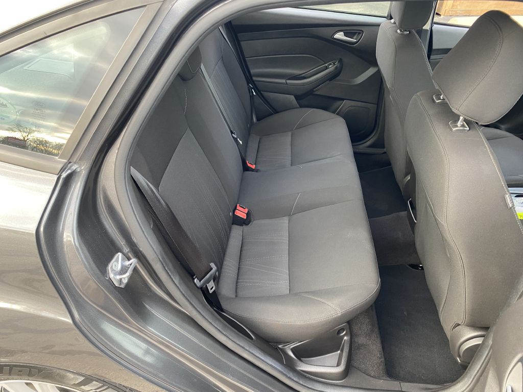 2017 Ford Focus Image 14