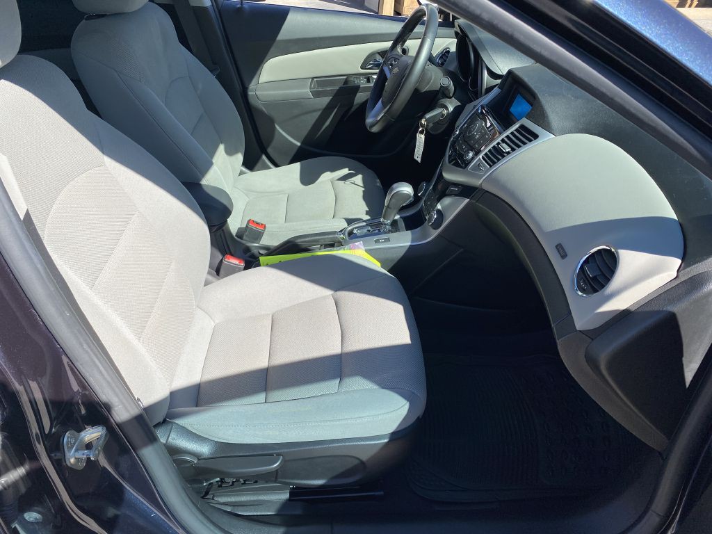 2014 Chevrolet Cruze Image 12