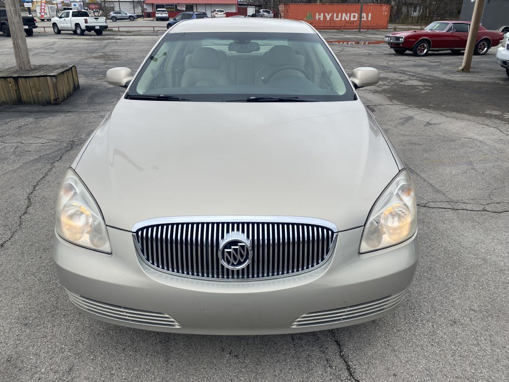 2008 Buick Lucerne Image 2